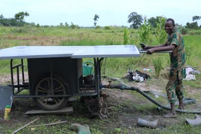 In adja-ouèrè, benin, joel uses solar-powered irrigation to improve yields on his one-hectare field of rice crops.