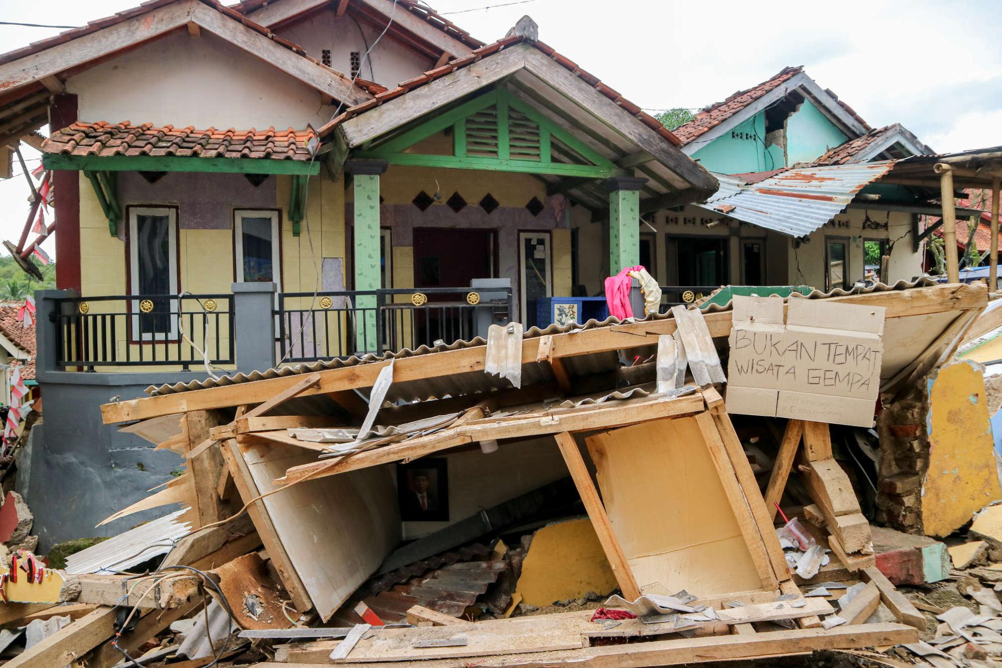 Earthquake Strikes Indonesia S Most Populated Island Mercy Corps
