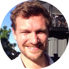 Bio photo for Alex Harper.