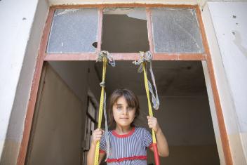Shahad, 5, plays on an improvised swing in East Mosul. Nine months of fighting robbed thousands of Mosul’s children of their homes, educations and childhoods. At Mercy Corps youth centers across Iraq, more than 10,000 youth—including displaced youth from Mosul — are developing life, job and vocational skills.