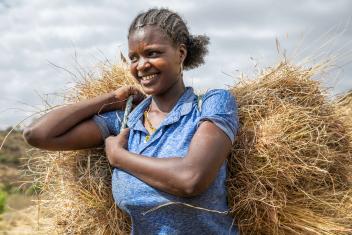 In Ethiopia, Mercy Corps is helping smallholder farmers, many of whom are women, build resilience against climate shocks by providing access to regular and reliable weather information.