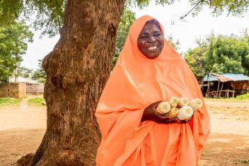 Agricultural livelihoods in Nigeria have been devastated by ongoing conflict and climate change. Mercy Corps is responding by providing seeds and fertiliser, as well as training and market support so female farmers can improve their livelihoods and build resilience.