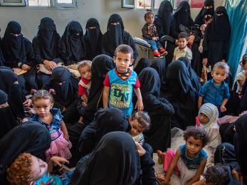 Women and children gathered in yemen